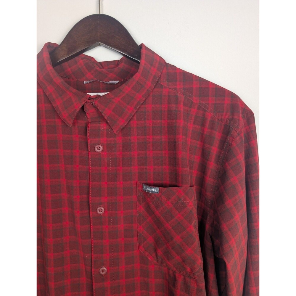 Columbia Mens Shirt Large Button Down Long Sleeve Lightweight Red Black Plaid